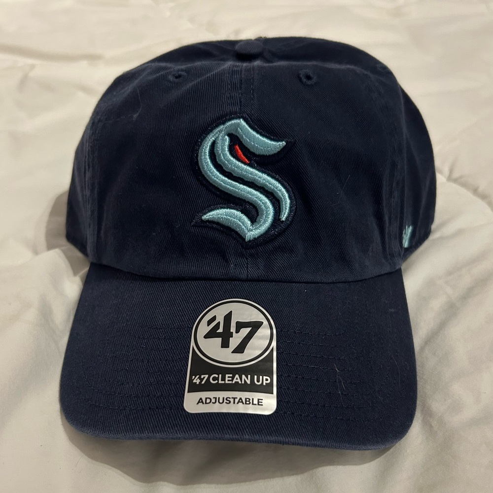 SEATTLE KRAKEN CAP 🧢 ‘47 Brand - unworn in perfect condition